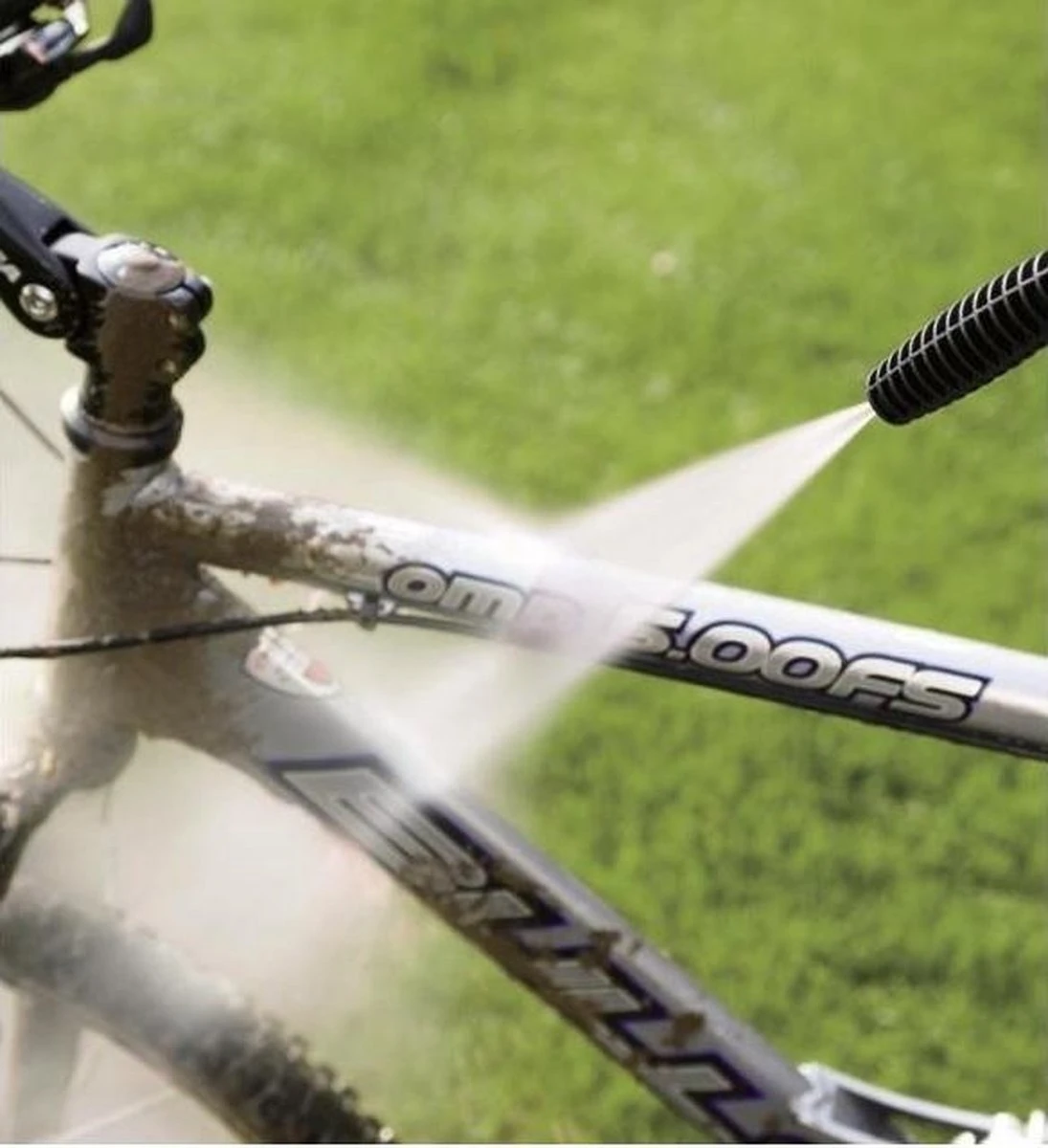 Hofftech 1200 Watt Hogedrukreiniger 100 BAR - Krachtig En Compact 7 Hofftech 1200 Watt Hogedrukreiniger 100 BAR - Krachtig En Compact - Afbeelding 5