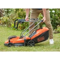 Black & Decker BLACK+DECKER BCMW3318N-XJ Grasmaaier - 18V - 33cm - Excl. Accu & Lader 26 Black & Decker BLACK+DECKER BCMW3318N-XJ Grasmaaier - 18V - 33cm - Excl. Accu & Lader -Tuingereedschap Winkel 1200x1200 328