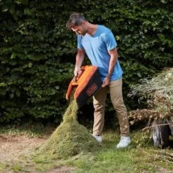 Black & Decker BLACK+DECKER BCMW3318N-XJ Grasmaaier - 18V - 33cm - Excl. Accu & Lader 32 Black & Decker BLACK+DECKER BCMW3318N-XJ Grasmaaier - 18V - 33cm - Excl. Accu & Lader -Tuingereedschap Winkel 1200x1200 333