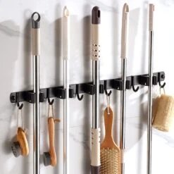 BOTC Bezemhouder - 5 Houders 6 Haken - Gereedschapshouder - Zeflklevend - Bezem Ophangsysteem - Ophanghaken - Tuingereedschap 18 BOTC Bezemhouder - 5 Houders 6 Haken - Gereedschapshouder - Zeflklevend - Bezem Ophangsysteem - Ophanghaken - Tuingereedschap -Tuingereedschap Winkel 1200x1200 420