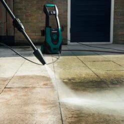 VONROC Hogedrukreiniger V14-1 - 1400W – 110 Bar – 390 L/h – Incl. 5m Slang, Spuitstukken En Accessoires 17 VONROC Hogedrukreiniger V14-1 - 1400W – 110 Bar – 390 L/h – Incl. 5m Slang, Spuitstukken En Accessoires -Tuingereedschap Winkel 1200x1200 810