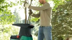 Bosch AXT 25 D Hakselaar - 2500 W - 175 Kg/h -Tuingereedschap Winkel 1200x671