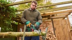 Bosch UniversalChain 18 Kettingzaag - Met 18 V Accu En Lader 14 Bosch UniversalChain 18 Kettingzaag - Met 18 V Accu En Lader -Tuingereedschap Winkel 1200x674 5