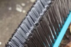 GARDENA Combi System Straatbezem - Aanbevolen Steellengte 130-150 Cm -Tuingereedschap Winkel 1200x798 9