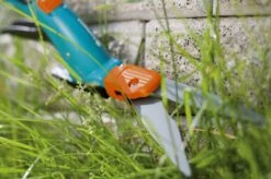 GARDENA Comfort Grasschaar - 360° Draaibaar - Antikleef Coating - Golfsnede 14 GARDENA Comfort Grasschaar - 360° Draaibaar - Antikleef Coating - Golfsnede -Tuingereedschap Winkel 1200x799 51