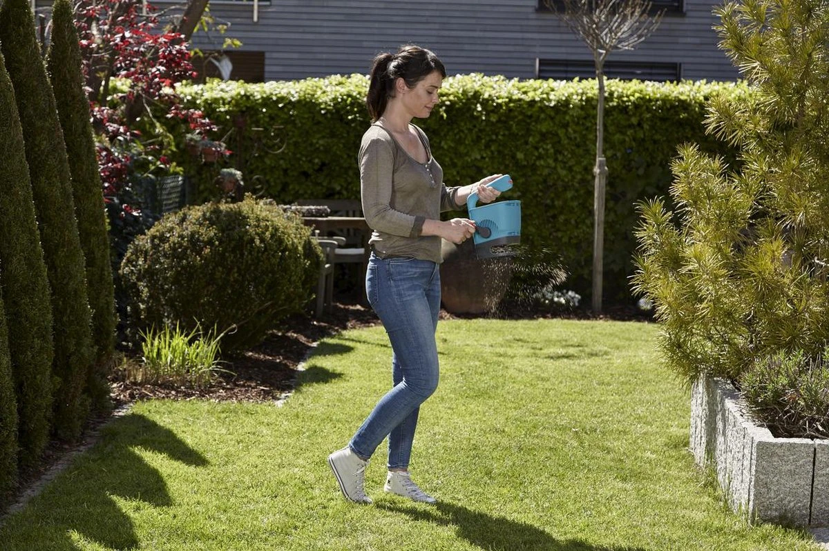 GARDENA - Handstrooier M - Strooikar- 100m2 - 1.8 Liter 6 GARDENA - Handstrooier M - Strooikar- 100m2 - 1.8 Liter - Afbeelding 4