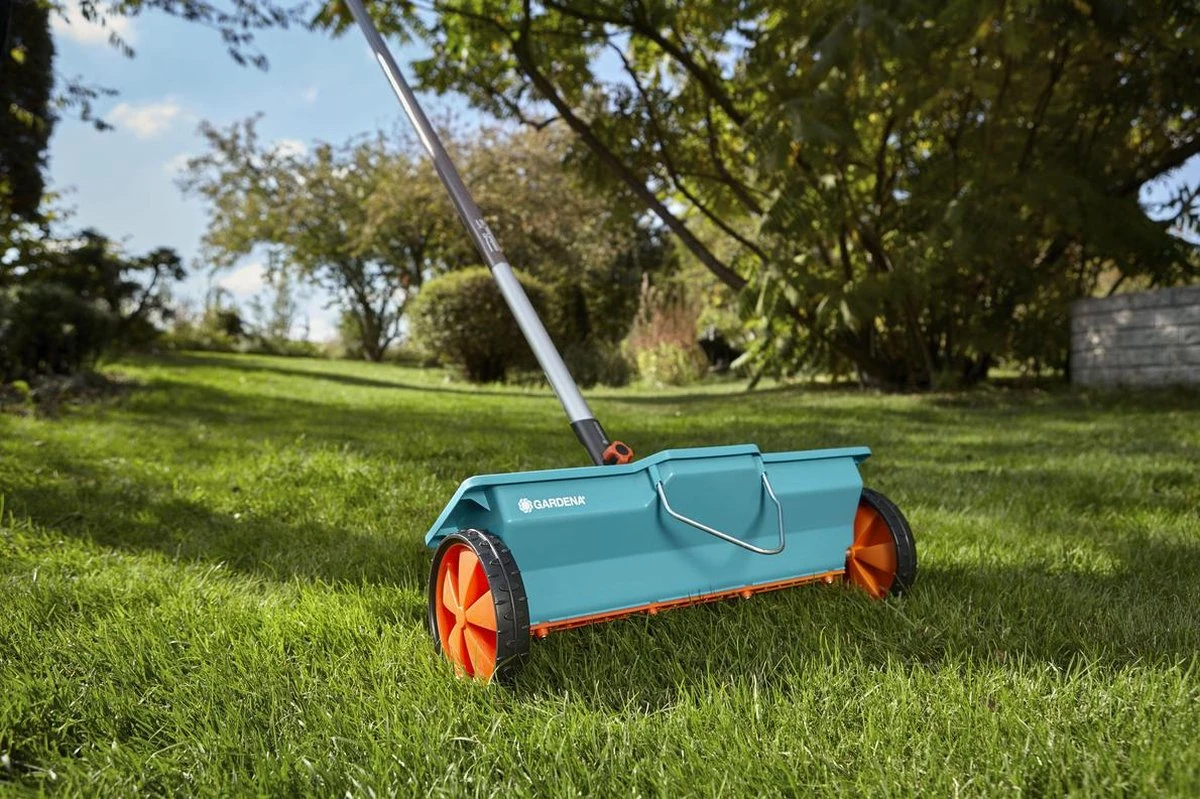 GARDENA Combisysteem Strooiwagen - 40 Cm Strooibreedte - Inhoud 3 Liter - Geschikt Voor 100m² 5 GARDENA Combisysteem Strooiwagen - 40 Cm Strooibreedte - Inhoud 3 Liter - Geschikt Voor 100m² - Afbeelding 3