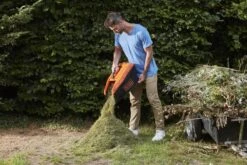 Black & Decker BLACK+DECKER BCMW3318L2-QW Grasmaaier - 18V - 33cm - Incl. 2 Accu's En Lader 19 Black & Decker BLACK+DECKER BCMW3318L2-QW Grasmaaier - 18V - 33cm - Incl. 2 Accu's En Lader -Tuingereedschap Winkel 1200x800 153