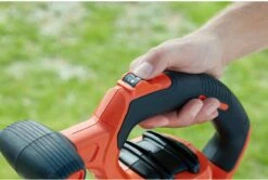 Black & Decker BLACK+DECKER BEBLV300SB-QS Bladblazer - 404 Km/u - 3000W - Zuig-/blaasfunctie - Gesnoerd -Tuingereedschap Winkel 1200x808 1