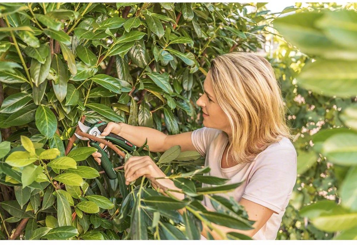 Bosch EasyPrune Accu Snoeischaar - 3.6 V Accu - USB 4 Bosch EasyPrune Accu Snoeischaar - 3.6 V Accu - USB - Afbeelding 2