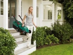 Bosch ARM 32 Grasmaaier - 1200 W 10 Bosch ARM 32 Grasmaaier - 1200 W -Tuingereedschap Winkel 1200x899 4