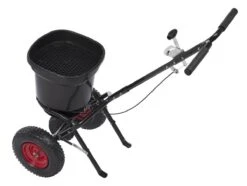 Kreator KRTGR9005 Strooiwagen - 300 Tot 370 Cm Strooibreedte - 23 Liter -Tuingereedschap Winkel 1200x904