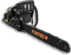 FUXTEC Kettingzaag Benzine - 61,5cc 2-takt - 51cm / 20 Inch Zwaardlengte - Incl. Zaagblad & Ketting - FX-KS262 - Black Edition 11 FUXTEC Kettingzaag Benzine - 61,5cc 2-takt - 51cm / 20 Inch Zwaardlengte - Incl. Zaagblad & Ketting - FX-KS262 - Black Edition -Tuingereedschap Winkel 1200x934 1