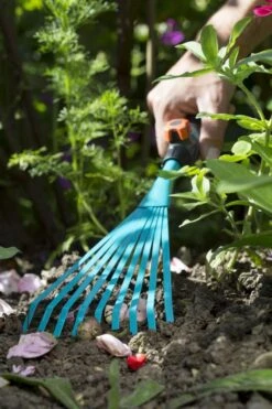 GARDENA Combisystem Bladharkje - Werkbreedte 12 Cm - 25 Jaar Garantie -Tuingereedschap Winkel 800x1200 27