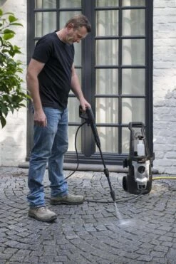 Powerplus POWXG90405 Hogedrukreiniger - 1400W - Max. 110 Bar - 390 L/h - Incl. 5m Slang En Accessoires - Excl. Terrasreiniger - Reiniger Voor Auto, Fiets En Meubelen -Tuingereedschap Winkel 800x1200 72