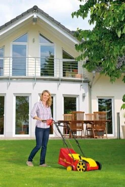 WOLF-Garten Elektrische Verticuteermachine VA 303 E - Werkbreedte 30 Cm - Opvangzak 35 L - 1300 W Motor - Moshark - Verticuteren - Opvangen 11 WOLF-Garten Elektrische Verticuteermachine VA 303 E - Werkbreedte 30 Cm - Opvangzak 35 L - 1300 W Motor - Moshark - Verticuteren - Opvangen -Tuingereedschap Winkel 801x1200 4