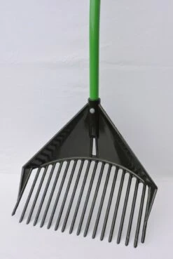 Golden Gark Multihark - Voor Harken, Scheppen En Zeven - Per Stuk – Groen 11 Golden Gark Multihark - Voor Harken, Scheppen En Zeven - Per Stuk – Groen -Tuingereedschap Winkel 803x1200 2