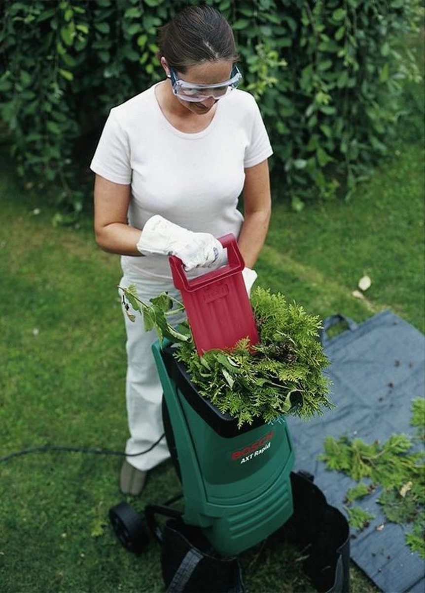 Bosch AXT Rapid 2200 Hakselaar - 2200 W - 90 Kg/u 7 Bosch AXT Rapid 2200 Hakselaar - 2200 W - 90 Kg/u - Afbeelding 5