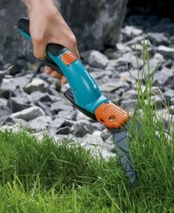 GARDENA Comfort Grasschaar - 360° Draaibaar - Antikleef Coating - Golfsnede 15 GARDENA Comfort Grasschaar - 360° Draaibaar - Antikleef Coating - Golfsnede -Tuingereedschap Winkel 978x1200
